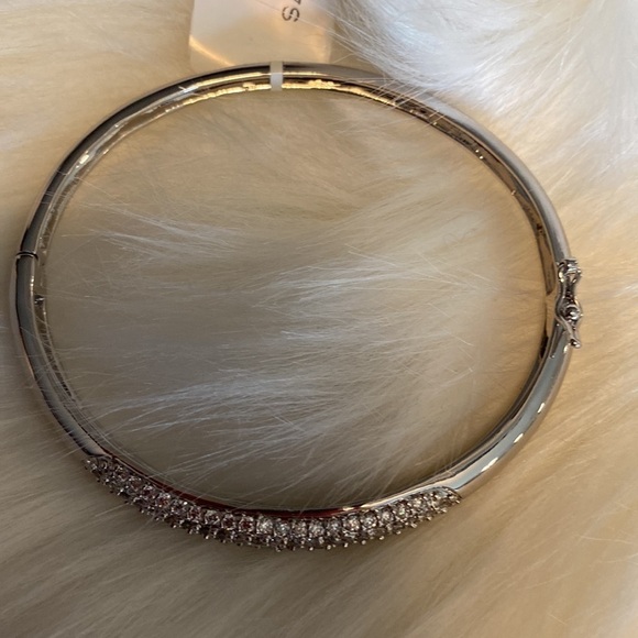 Nwt Stunning Bracelet - Picture 2 of 5